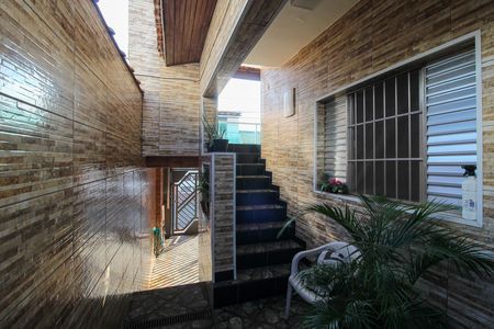 Casa à venda com 620m², 3 quartos e 2 vagas Casa à venda com 620m², 3 quartos e 2 vagasCorredor