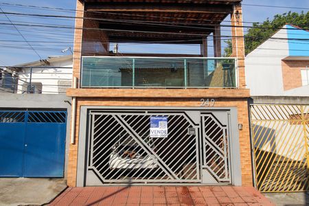 Casa à venda com 620m², 3 quartos e 2 vagas Casa à venda com 620m², 3 quartos e 2 vagasFachada