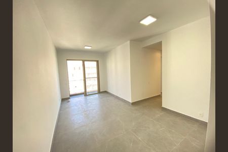 Sala de apartamento à venda com 3 quartos, 62m² em Parque Bristol, São Paulo