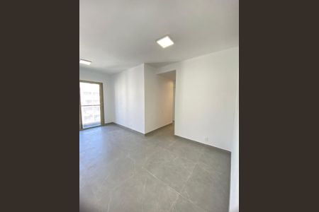 Sala de apartamento à venda com 3 quartos, 62m² em Parque Bristol, São Paulo