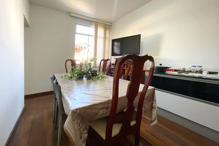 Apartamento à venda com 3 quartos, 107m² em Salgado Filho, Belo Horizonte