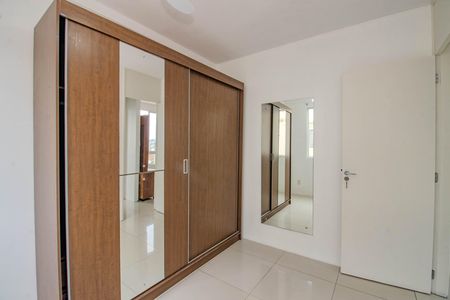 Quarto 1 de apartamento para alugar com 3 quartos, 52m² em Mário Quintana, Porto Alegre