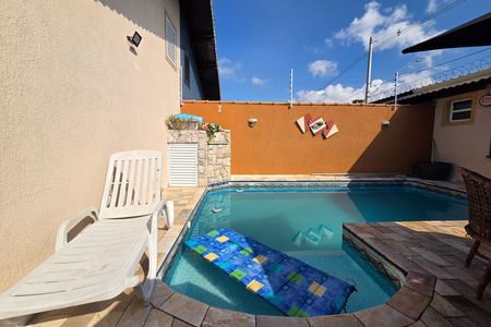Casa para alugar com 290m², 3 quartos e 2 vagas Casa para alugar com 290m², 3 quartos e 2 vagasPiscina