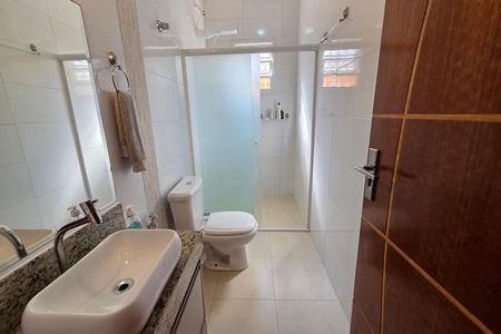 Casa para alugar com 290m², 3 quartos e 2 vagas Casa para alugar com 290m², 3 quartos e 2 vagasBanheiro
