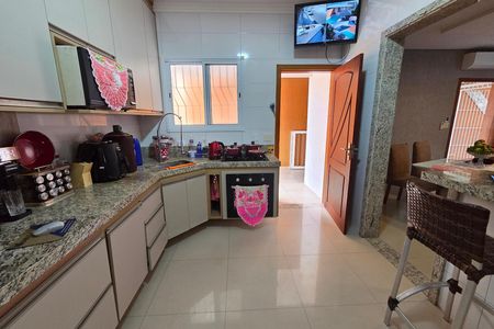 Casa para alugar com 290m², 3 quartos e 2 vagas Casa para alugar com 290m², 3 quartos e 2 vagasCozinha