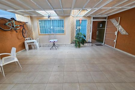 Casa para alugar com 290m², 3 quartos e 2 vagas Casa para alugar com 290m², 3 quartos e 2 vagasGaragem