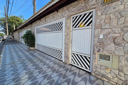 Casa para alugar com 290m², 3 quartos e 2 vagas Casa para alugar com 290m², 3 quartos e 2 vagasFachada