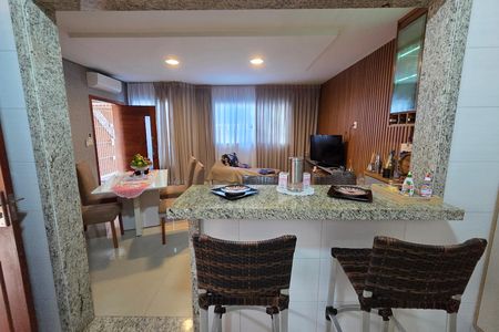 Casa para alugar com 290m², 3 quartos e 2 vagas Casa para alugar com 290m², 3 quartos e 2 vagasCozinha