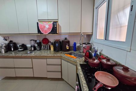 Casa para alugar com 290m², 3 quartos e 2 vagas Casa para alugar com 290m², 3 quartos e 2 vagasCozinha