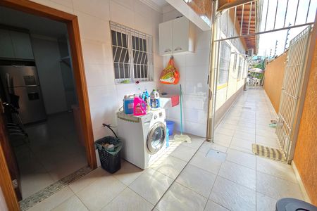 Casa para alugar com 290m², 3 quartos e 2 vagas Casa para alugar com 290m², 3 quartos e 2 vagasÁrea de Serviço