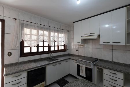 Casa à venda com 95m², 2 quartos e 2 vagas Casa à venda com 95m², 2 quartos e 2 vagasCozinha - Armários