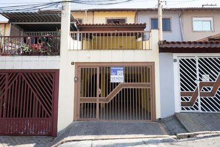 Casa à venda com 95m², 2 quartos e 2 vagas Casa à venda com 95m², 2 quartos e 2 vagasPlaca