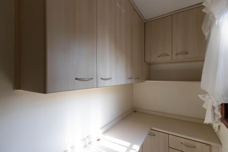 Casa à venda com 95m², 2 quartos e 2 vagas Casa à venda com 95m², 2 quartos e 2 vagasEscritório