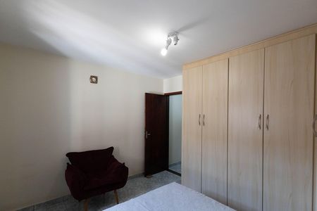Casa à venda com 95m², 2 quartos e 2 vagas Casa à venda com 95m², 2 quartos e 2 vagasQuarto 1