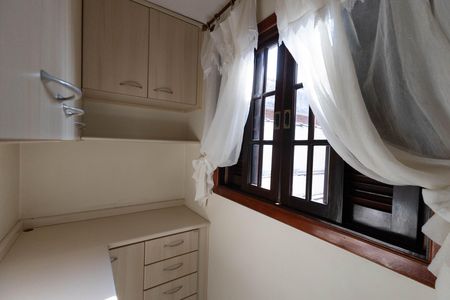Casa à venda com 95m², 2 quartos e 2 vagas Casa à venda com 95m², 2 quartos e 2 vagasEscritório