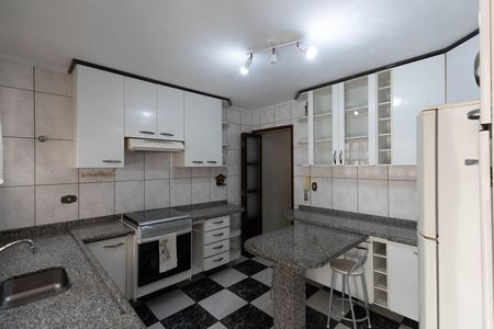 Casa à venda com 95m², 2 quartos e 2 vagas Casa à venda com 95m², 2 quartos e 2 vagasCozinha - Armários