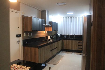 Apartamento à venda com 155m², 3 quartos e 2 vagasCozinha