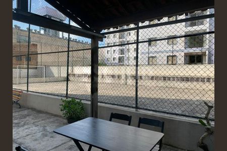 Apartamento à venda com 60m², 2 quartos e 3 vagas