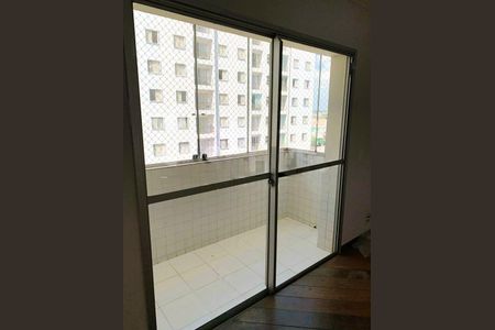 Apartamento à venda com 60m², 2 quartos e 3 vagas
