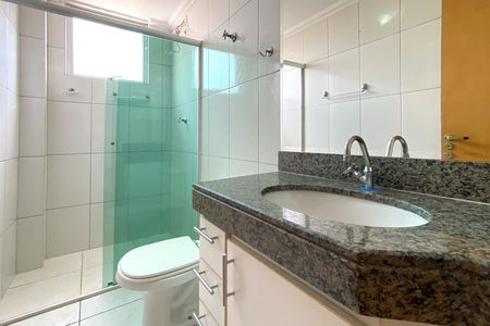 Apartamento à venda com 108m², 3 quartos e 2 vagasBanheiro