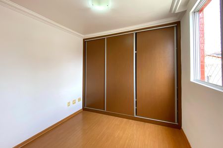 Apartamento à venda com 108m², 3 quartos e 2 vagasQuarto 2
