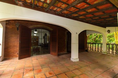 Casa à venda com 207m², 3 quartos e 4 vagas Casa à venda com 207m², 3 quartos e 4 vagasÁrea externa