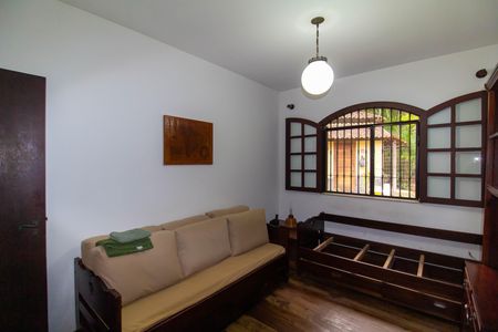 Casa à venda com 207m², 3 quartos e 4 vagas Casa à venda com 207m², 3 quartos e 4 vagasQuarto 1