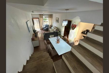 Casa à venda com 300m², 3 quartos e 2 vagas