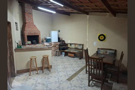 Casa à venda com 300m², 3 quartos e 2 vagas
