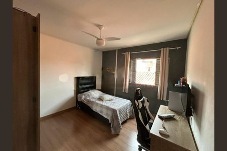 Casa à venda com 300m², 3 quartos e 2 vagas