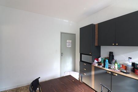 Casa à venda com 113m², 3 quartos e 3 vagasCozinha 