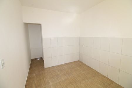 Cozinha de casa para alugar com 1 quarto, 50m² em Jardim Satélite, São José dos Campos