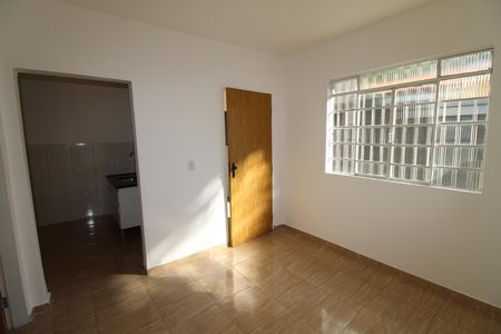 Sala de casa para alugar com 1 quarto, 50m² em Jardim Satélite, São José dos Campos