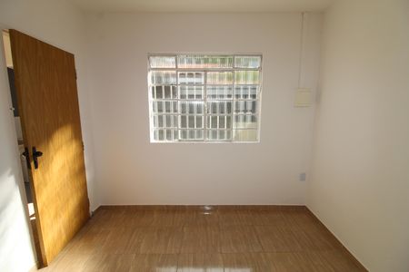 Sala de casa para alugar com 1 quarto, 50m² em Jardim Satélite, São José dos Campos
