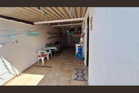 Casa à venda com 140m², 2 quartos e 5 vagas Casa à venda com 140m², 2 quartos e 5 vagasÁrea de serviço