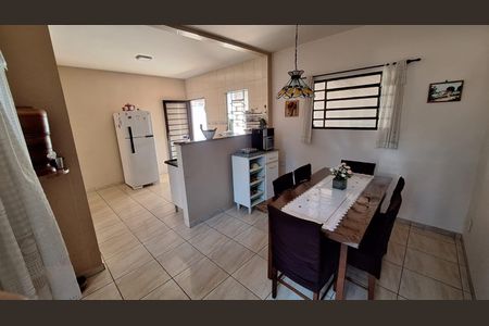 Cozinha de casa à venda com 2 quartos, 140m² em Jardim das Vitorias Regias, Valinhos