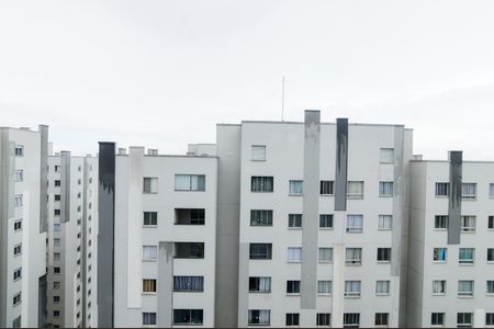 Vista do quarto de apartamento para alugar com 2 quartos, 45m² em Vila das Bandeiras, Guarulhos
