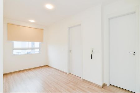 Sala  de apartamento para alugar com 2 quartos, 45m² em Vila das Bandeiras, Guarulhos
