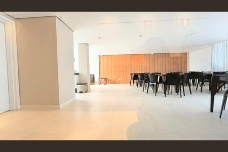 Apartamento para alugar com 190m², 4 quartos e 3 vagas Apartamento para alugar com 190m², 4 quartos e 3 vagasÁrea Comum