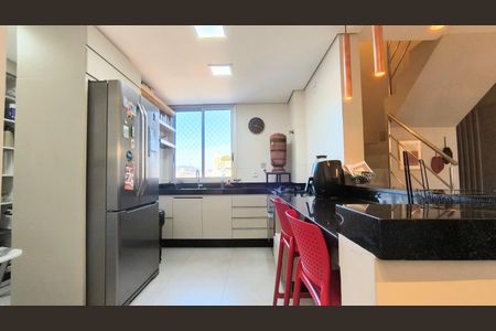 Apartamento para alugar com 4 quartos, 190m² em Sagrada Família, Belo Horizonte