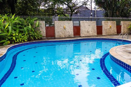Apartamento à venda com 116m², 3 quartos e 2 vagas Apartamento à venda com 116m², 3 quartos e 2 vagasÁrea comum - Piscina