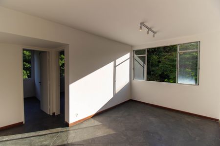 Sala de apartamento para alugar com 2 quartos, 55m² em Santa Rosa, Niterói