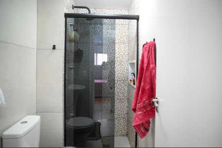 Apartamento à venda com 46m², 2 quartos e sem vaga Apartamento à venda com 46m², 2 quartos e sem vagaBanheiro