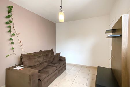 Sala de apartamento para alugar com 2 quartos, 54m² em Califórnia, Belo Horizonte