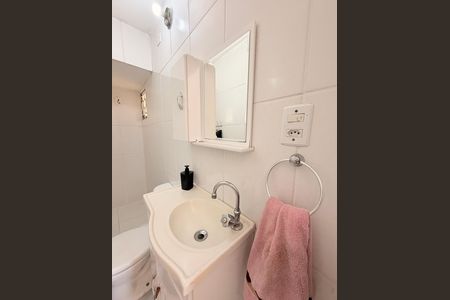 Casa à venda com 120m², 3 quartos e 2 vagasBanheiro da Suíte