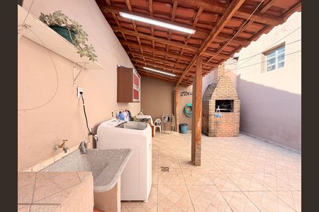 Casa à venda com 120m², 3 quartos e 2 vagasÁrea de Serviço e Quintal