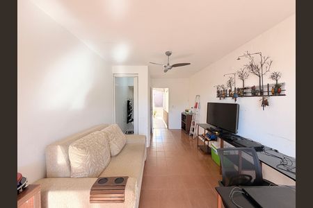 Casa à venda com 120m², 3 quartos e 2 vagasSuíte