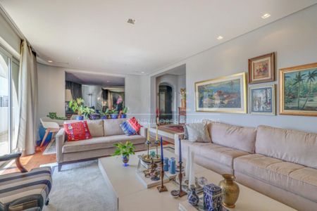 Apartamento à venda com 3 quartos, 240m² em Santo Amaro, São Paulo