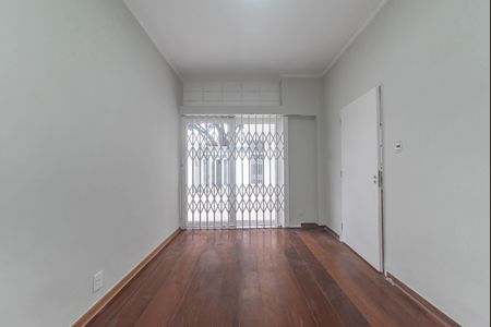 Casa de condomínio à venda com 582m², 4 quartos e 5 vagas Casa de condomínio à venda com 582m², 4 quartos e 5 vagasSala de Jantar