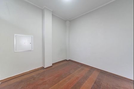 Casa de condomínio à venda com 582m², 4 quartos e 5 vagas Casa de condomínio à venda com 582m², 4 quartos e 5 vagasEscritorio